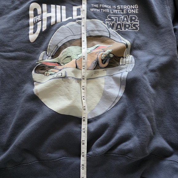 Star Wars The Child Graphic Sweatshirt - Picture 5 of 5